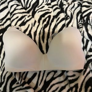 Light blue Victoria’s Secret bra size 36 DD